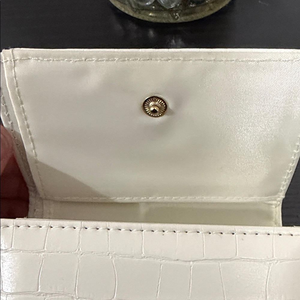 Primark Croc-Embossed Wallet - Picture 6 of 12